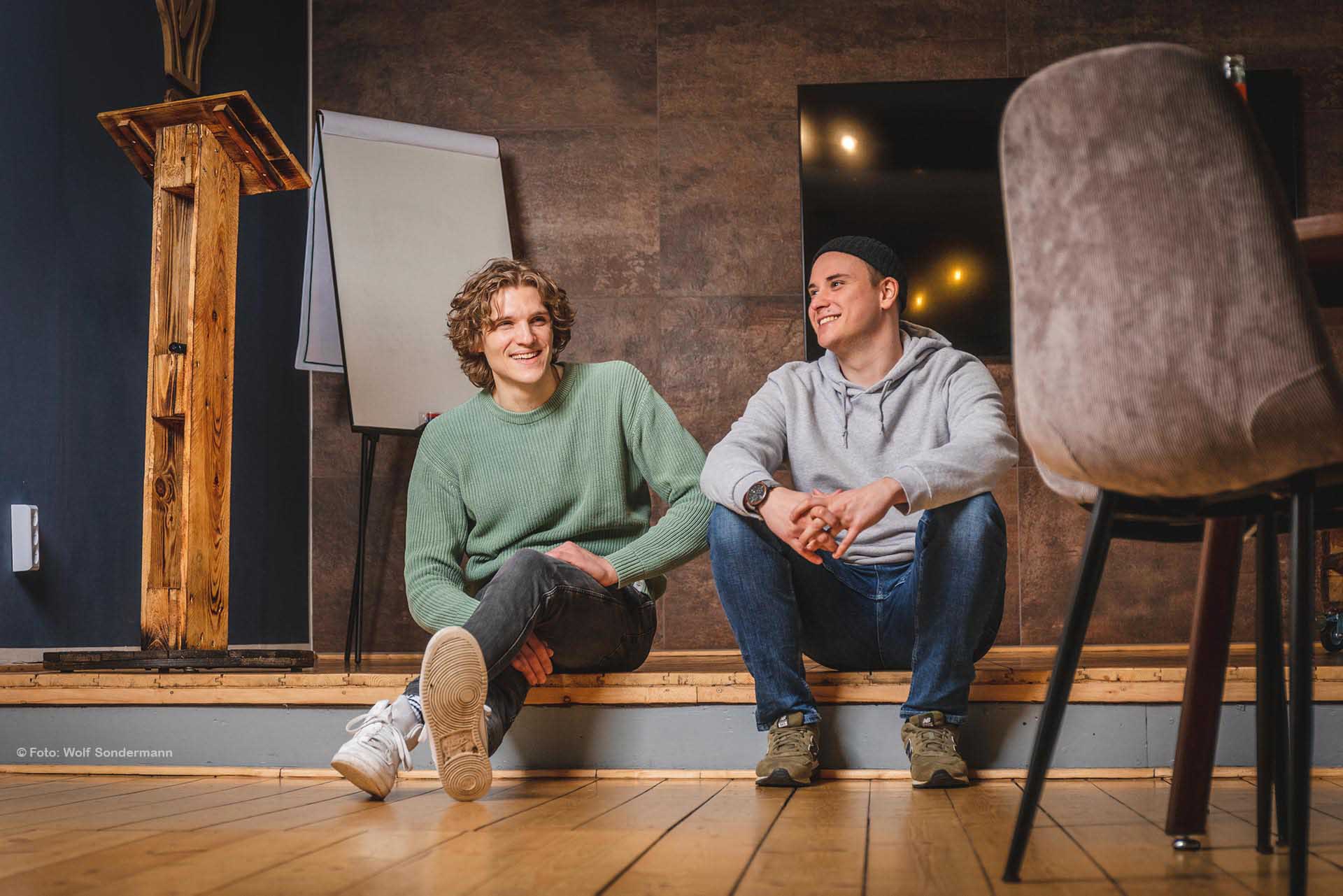 NEST BildungsBar Patrick und Mike